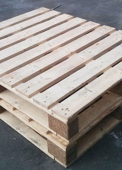 New wooden pallet pile